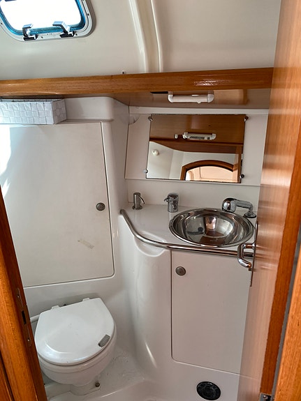 Jeanneau sun odyssey 37 2 of 5