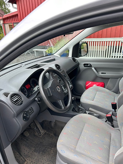 Volkswagen Caddy 4 of 5
