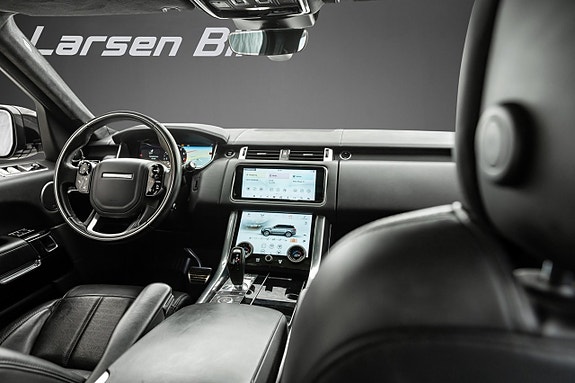 Land Rover Range Rover Sport 17 of 21