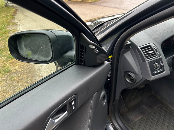 Volvo V50 8 of 14