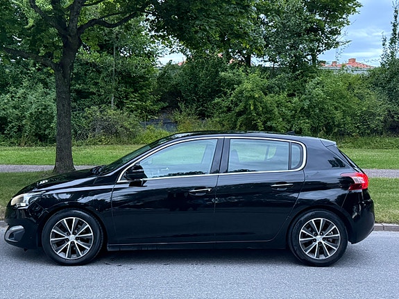 Peugeot 308 7 of 8