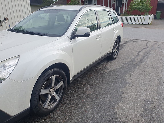 Subaru Outback 12 of 14