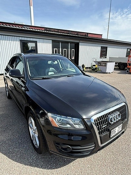Audi Q5 2 of 10