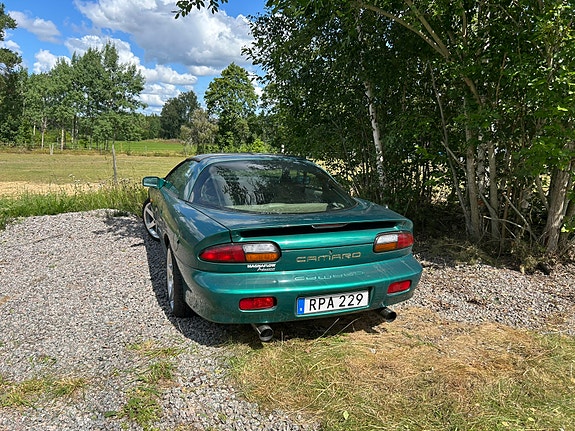 Chevrolet Camaro 4 of 6