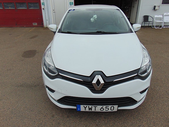 Renault Clio 3 of 9
