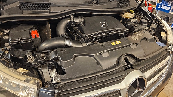 Mercedes-Benz V220 d 6 of 6