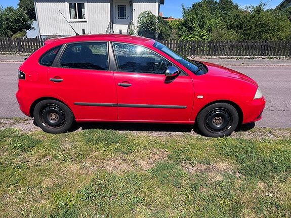 Seat Ibiza 2 of 5