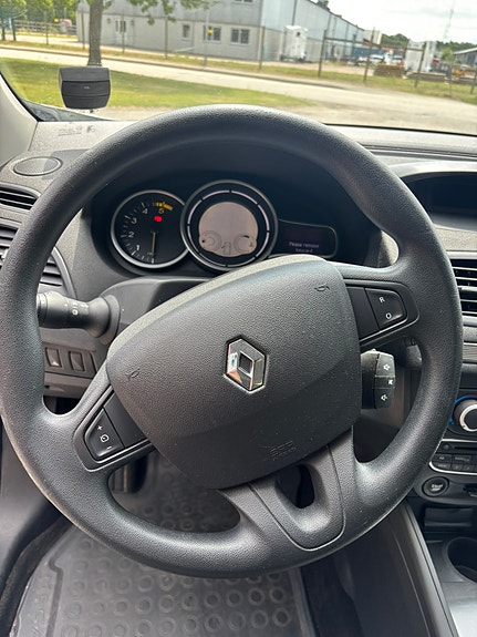 Renault Megane III 7 of 11