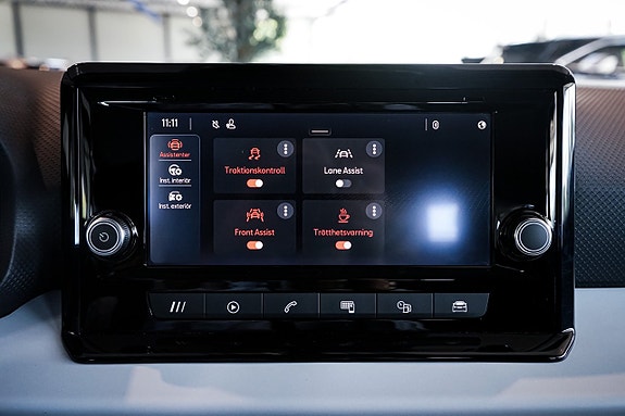 Seat Arona 14 of 27