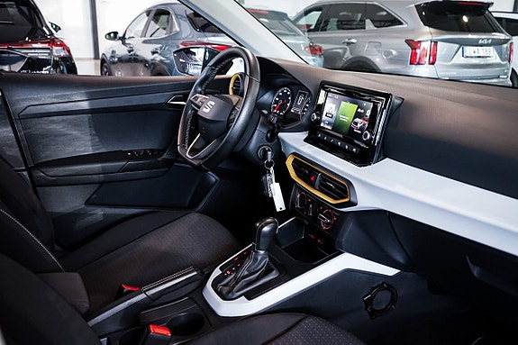 Seat Arona 25 of 27