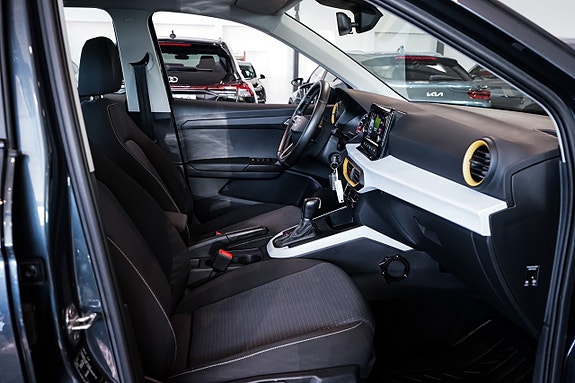 Seat Arona 26 of 27