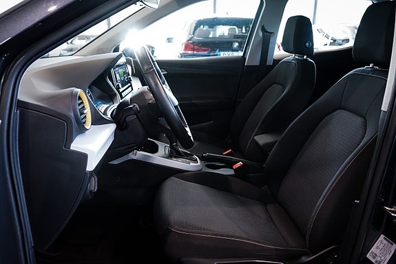 Seat Arona 24 of 27