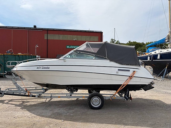 Four Winns 195 Mercruiser 4.3 190 hk Värmare 2 of 5
