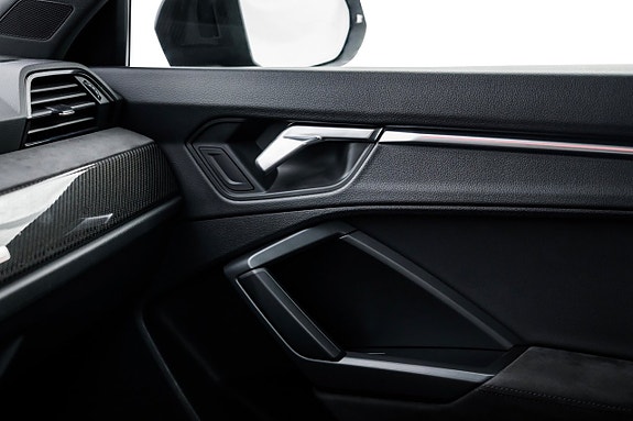 Audi Q3 19 of 26