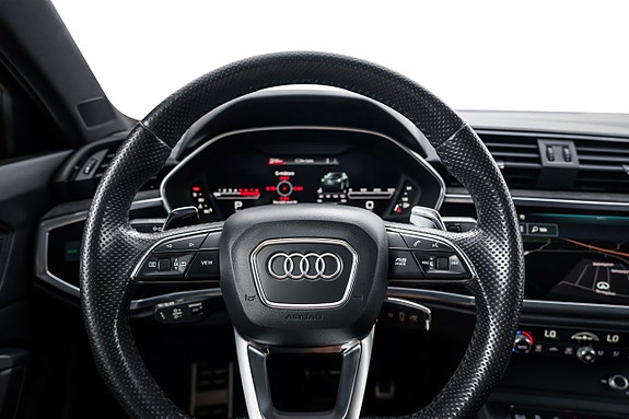 Audi Q3 14 of 26