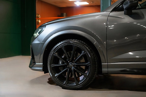 Audi Q3 7 of 26