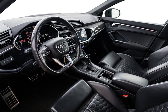 Audi Q3 12 of 26