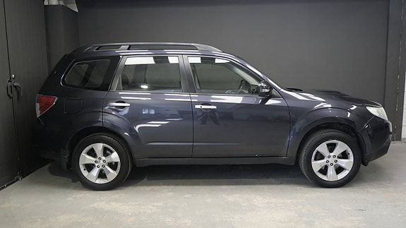 Subaru Forester 4 of 5