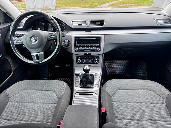 Volkswagen Passat 5 of 5
