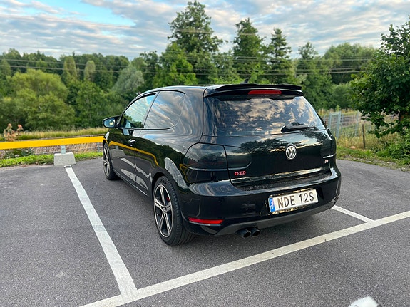 Volkswagen Golf VI 3 of 4