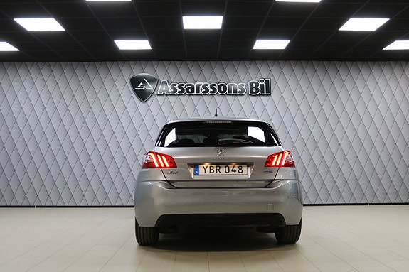 Peugeot 308 3 of 5