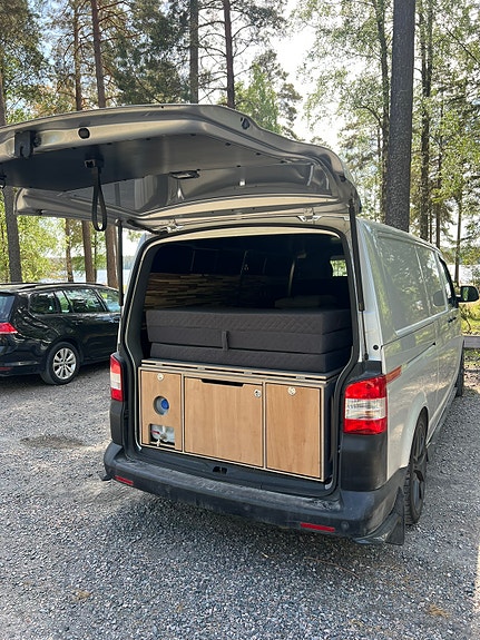 Volkswagen Transporter 3 of 5