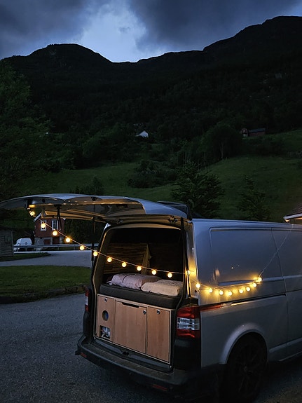 Volkswagen Transporter 2 of 5