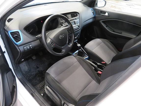 Hyundai i20 4 of 5