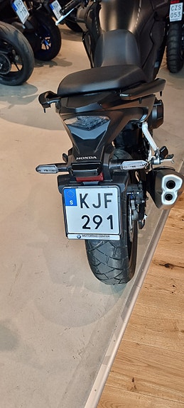Honda CB500X 4 of 4