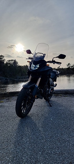 Honda CB500X 3 of 4