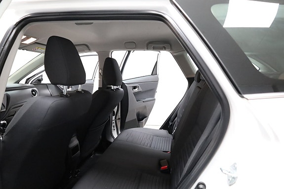 Toyota Auris 14 of 23