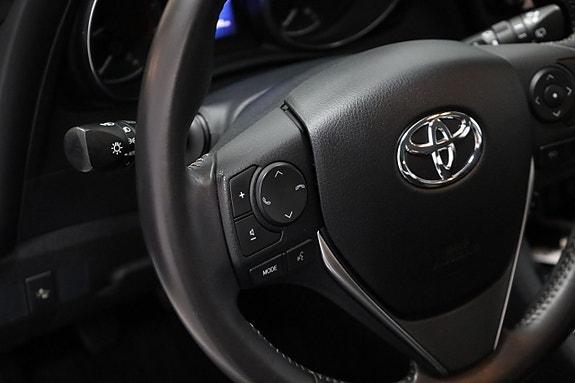 Toyota Auris 17 of 23