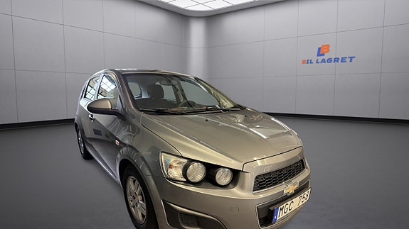 Chevrolet Aveo 2 of 5
