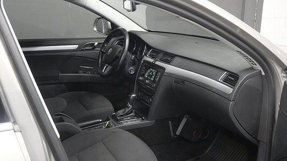 Skoda Superb 11 of 19