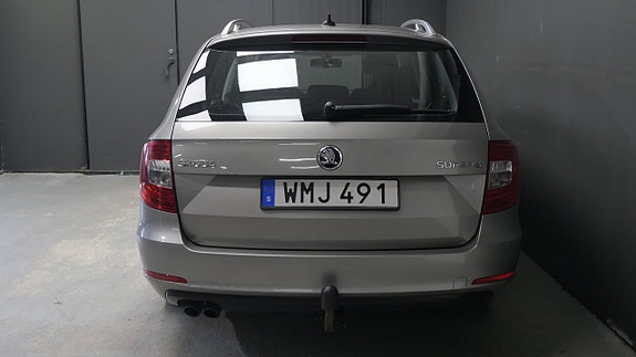 Skoda Superb 7 of 19