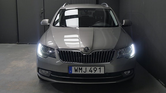 Skoda Superb 4 of 5