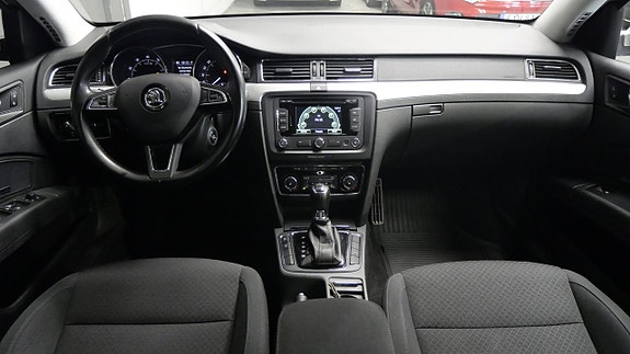 Skoda Superb 2 of 5