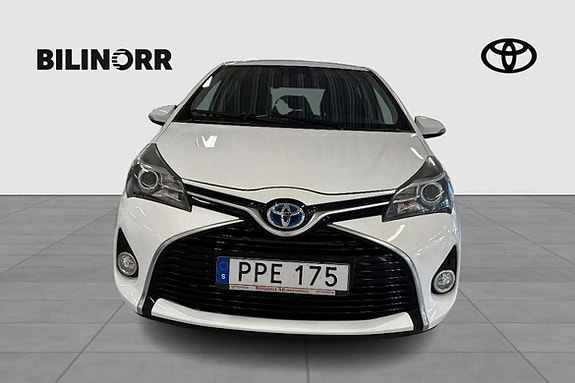 Toyota Yaris 5 of 5