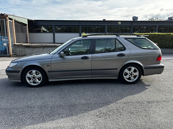Saab 9-5 2 of 5
