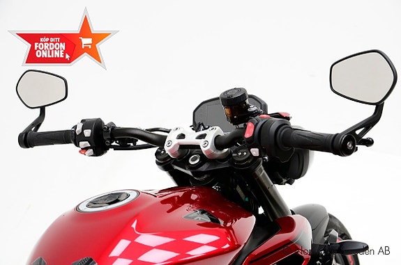 Triumph Street Triple RS 10 of 12