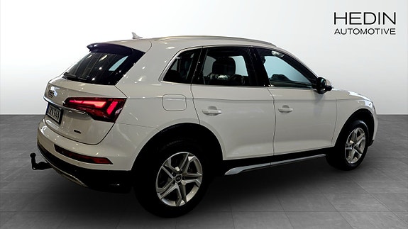 Audi Q5 2 of 5