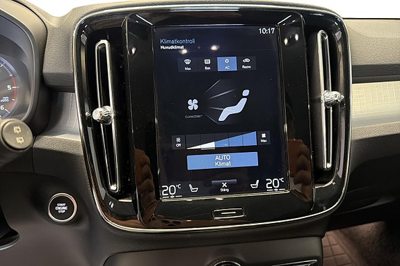 Volvo XC40 18 of 21