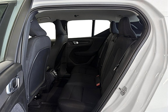 Volvo XC40 21 of 21