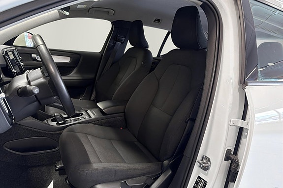 Volvo XC40 11 of 21