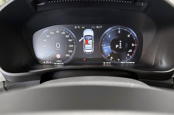 Volvo XC40 16 of 21