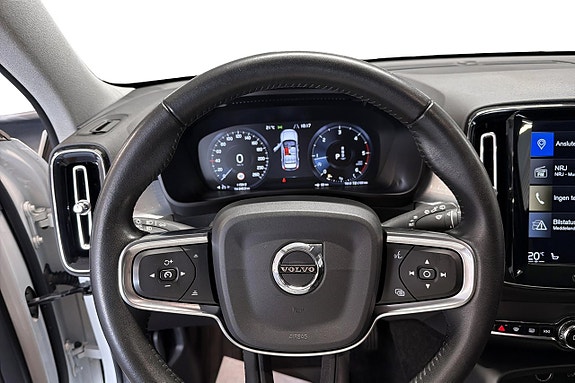 Volvo XC40 13 of 21