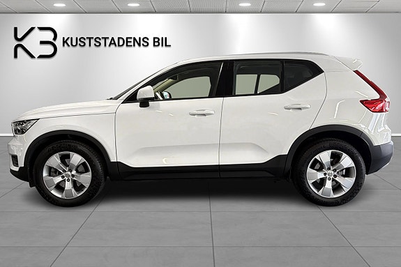 Volvo XC40 6 of 21