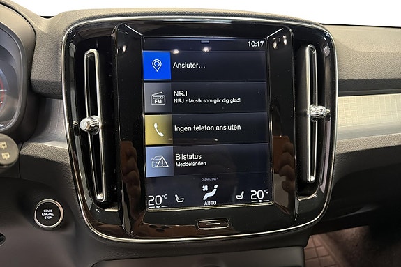 Volvo XC40 17 of 21