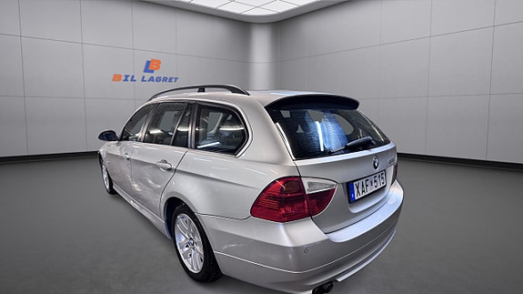BMW 325i 2 of 5