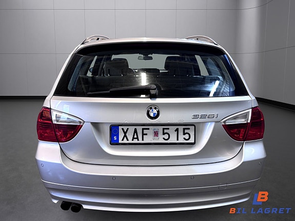 BMW 325i 3 of 5
